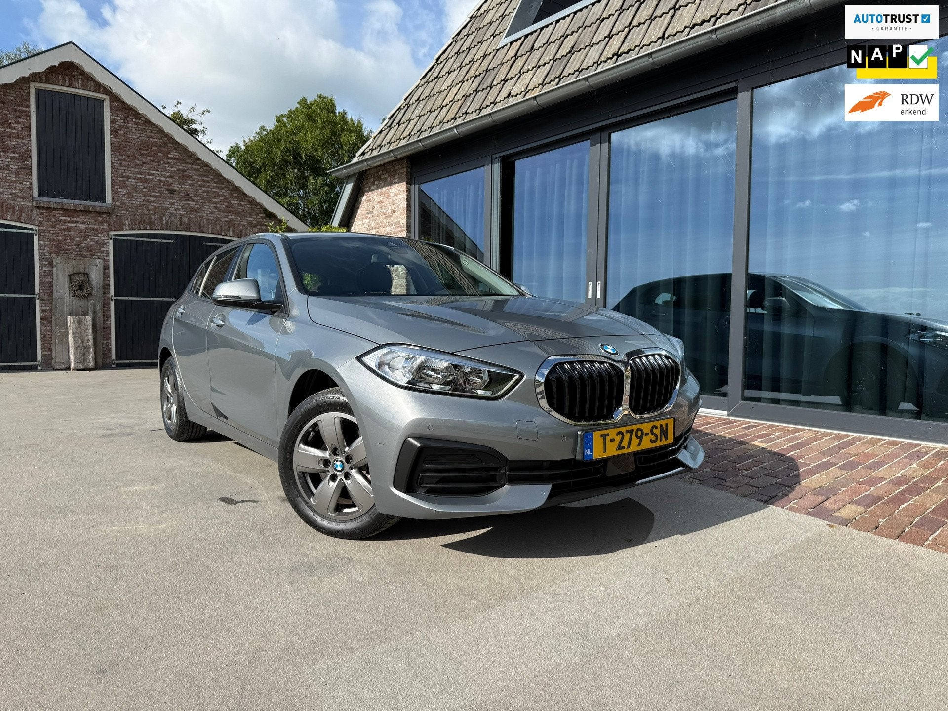 BMW 1-serie 118i 2023 Automaat 49784km, Auto's, Gebruikt, Automatische klimaatregeling, Origineel Nederlands, Bedrijf