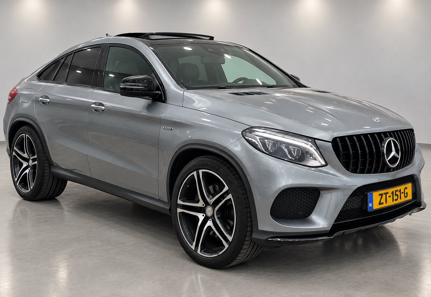 Mercedes-Benz GLE 450 AMG 367pk 4MATIC 9G-TRONIC 2015 Grijs, Auto's, Automaat, Dealer onderhouden, 367 pk, 138 €/maand