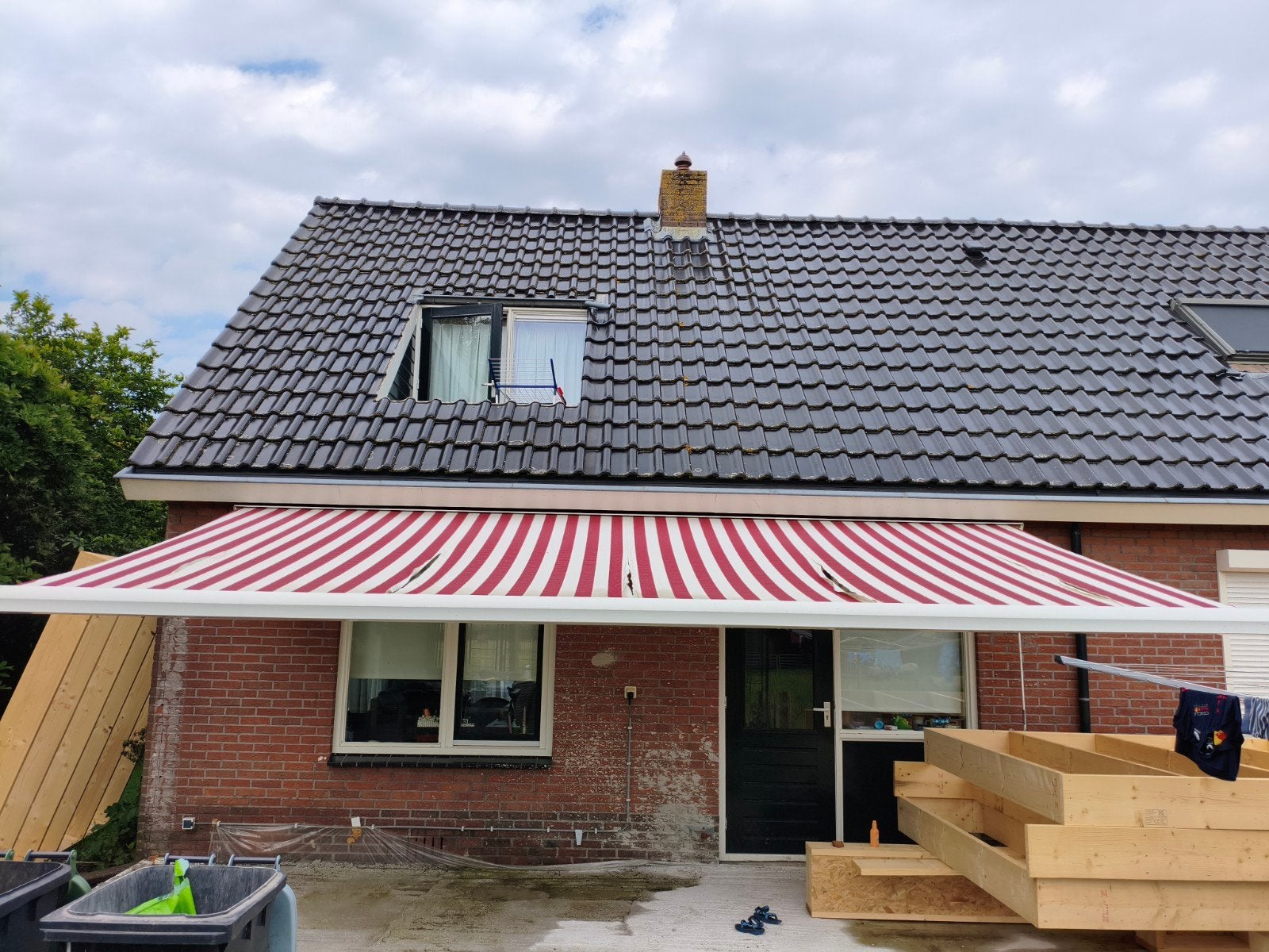 Zonnescherm 6 meter breed, handmatig bedienbaar, Ophalen, Gebruikt, Knikarmscherm