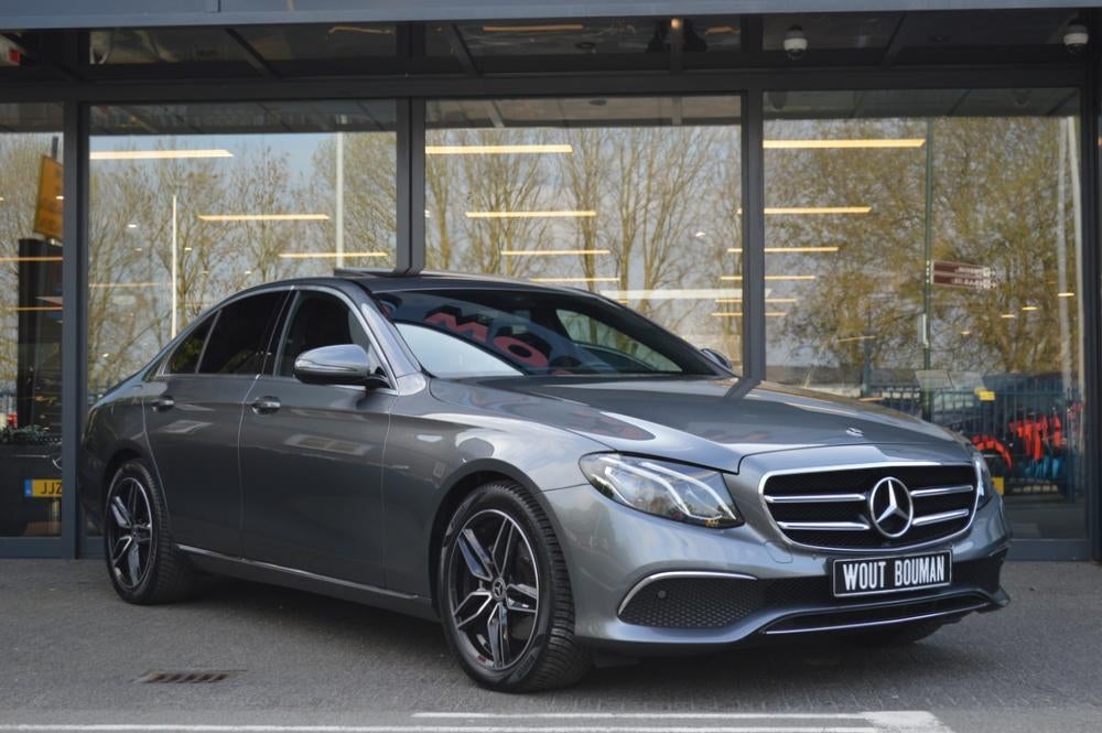 Mercedes-Benz E-Klasse 200 Sport Style Led Schuif/kanteldak, Auto's, Mercedes-Benz, Automaat, Gebruikt, Euro 6, 4 cilinders