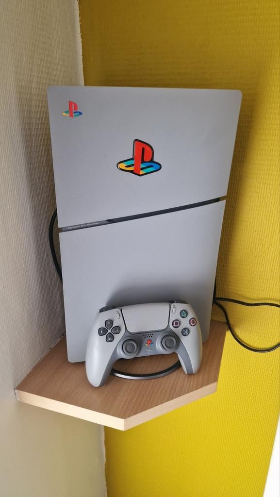 PS5 Slim 30th Anniversary Edition 1TB met 1 controller 🔰🔰, Spelcomputers en Games, Spelcomputers | Sony PlayStation 5, Ophalen