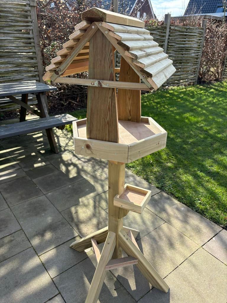 Mooi Vogelvoederhuis met Standaard, Ophalen of Verzenden, Nieuw