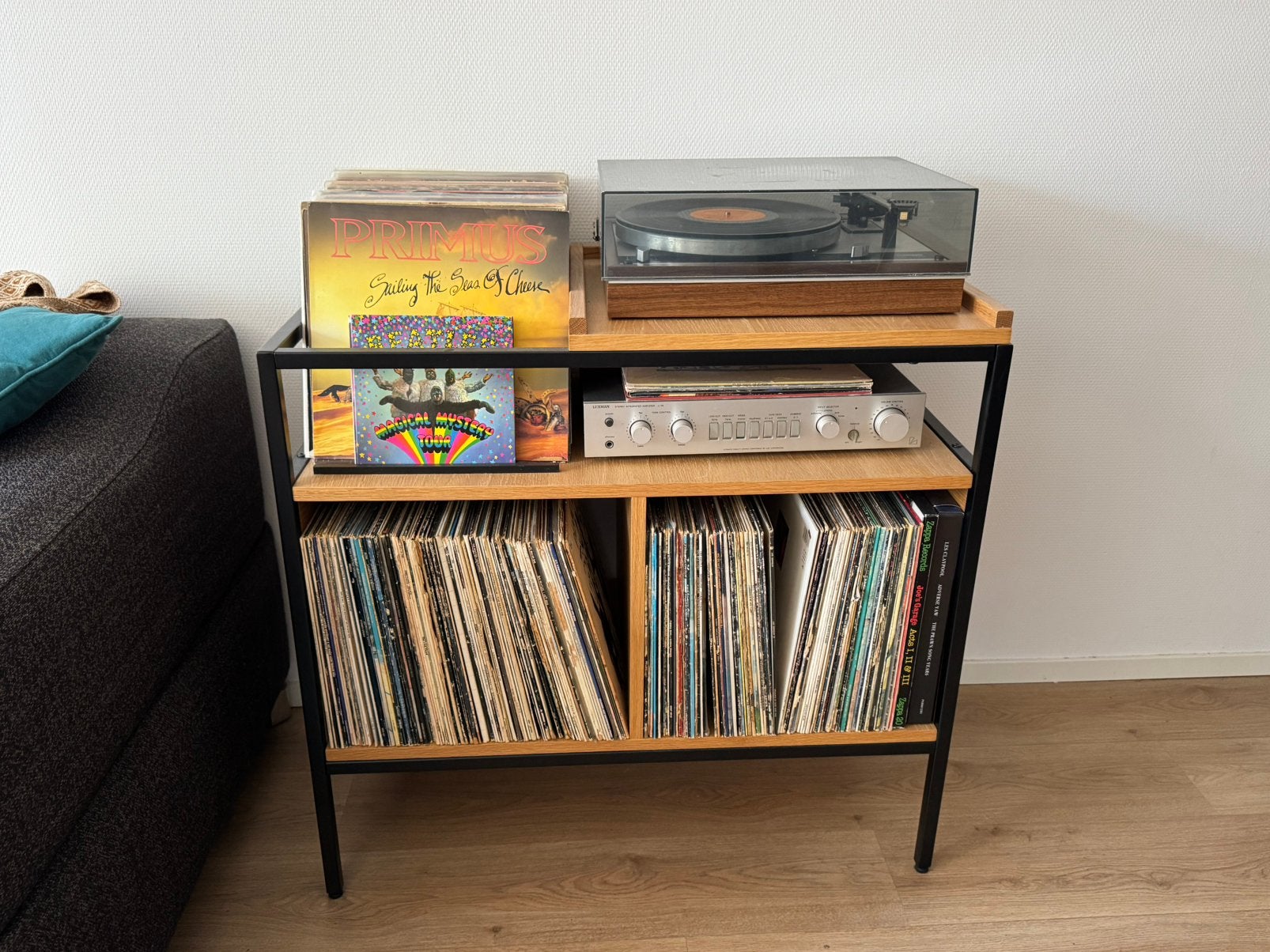 Vynil audio lp meubel voor platen en stereo, Ophalen, Zo goed als nieuw