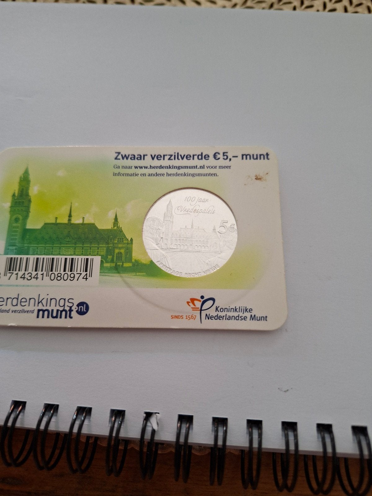 Zwaar verzilverde €5,- munt - 100 jaar Vredespaleis, Postzegels en Munten, Munten | Nederland, Ophalen of Verzenden