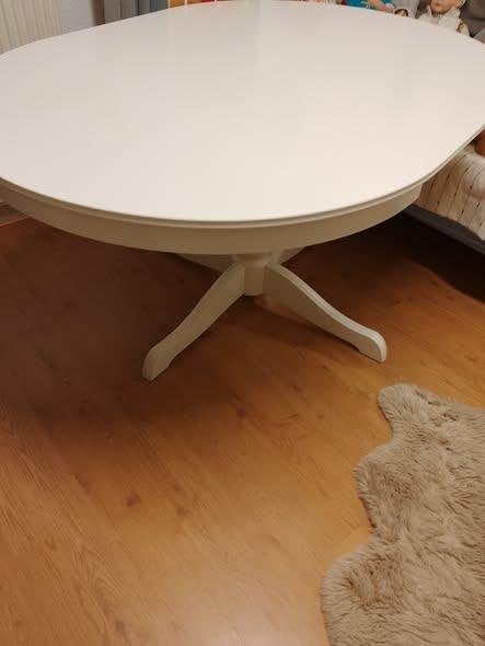 eettafel, Ophalen, Rond, Zo goed als nieuw, Vier personen