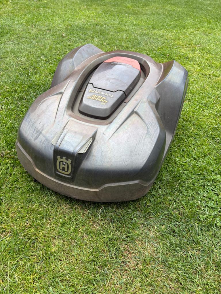 Husqvarna Automower 440 4000m2 ,bj 2020, Ophalen, Gebruikt, 20 tot 25 cm