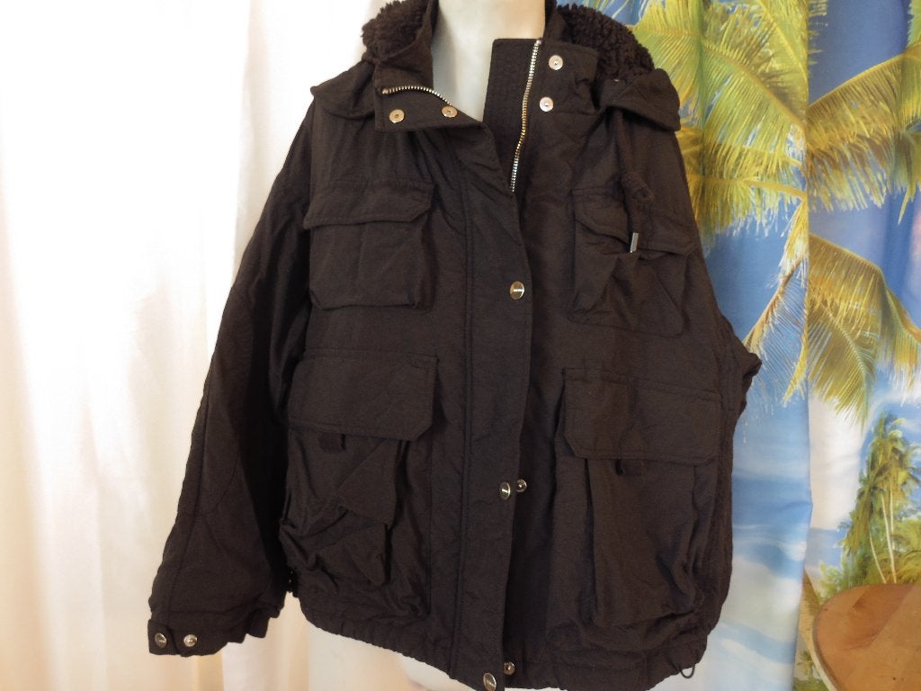 zwarte gewatteerde jas mt M van Bershka, Kleding | Dames, Jassen | Winter, Maat 38/40 (M), Zwart, Gedragen, Bershka