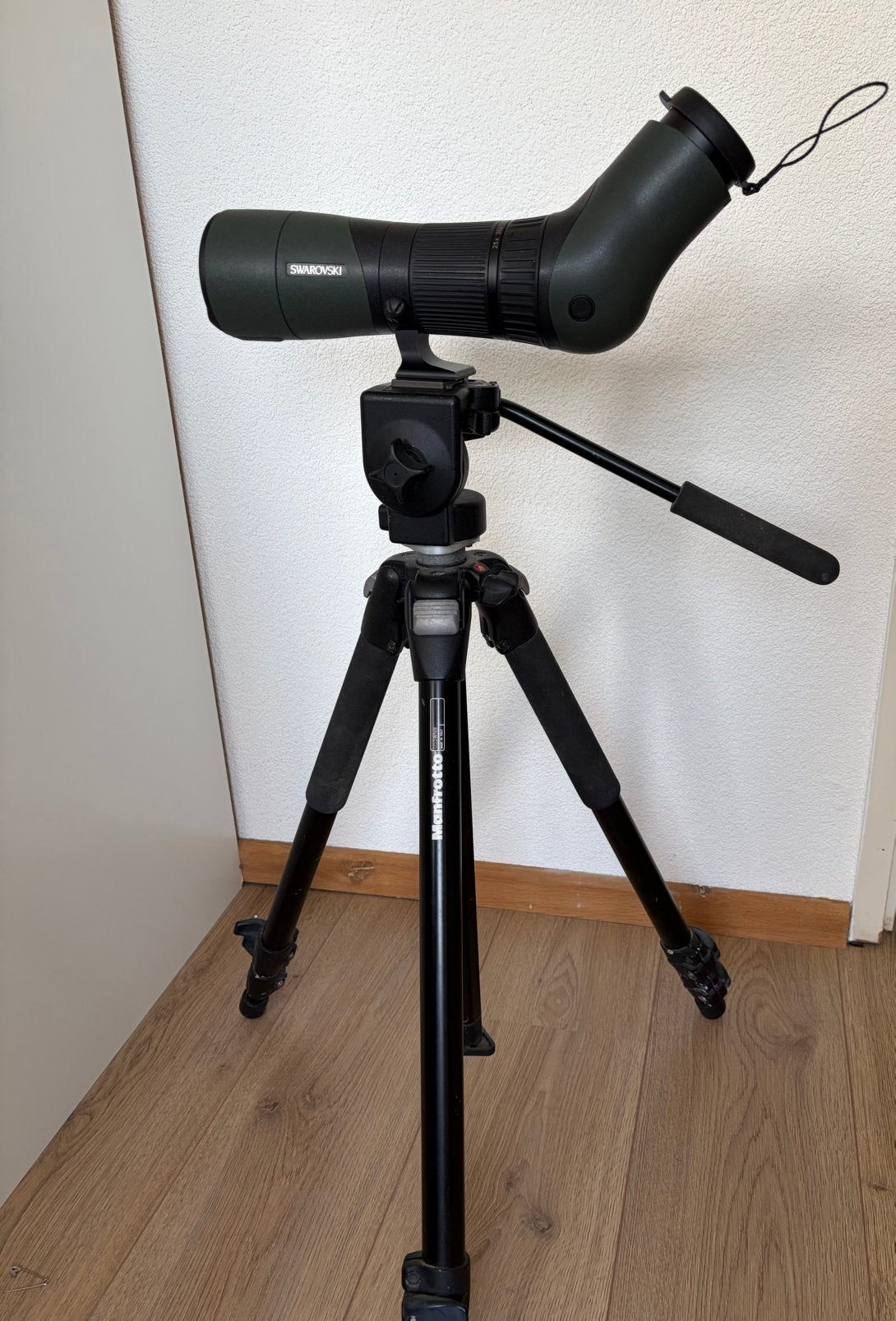 Complete set Swarovski ATX65 telescoop met statief, Ophalen, Lenzentelescoop (refractor), Met statief, Zo goed als nieuw