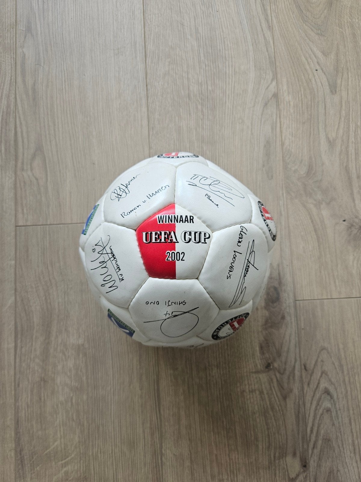 Feyenoord UEFA Cup 2002 gesigneerde bal, Maat XL, Ophalen of Verzenden, Zo goed als nieuw, Bal