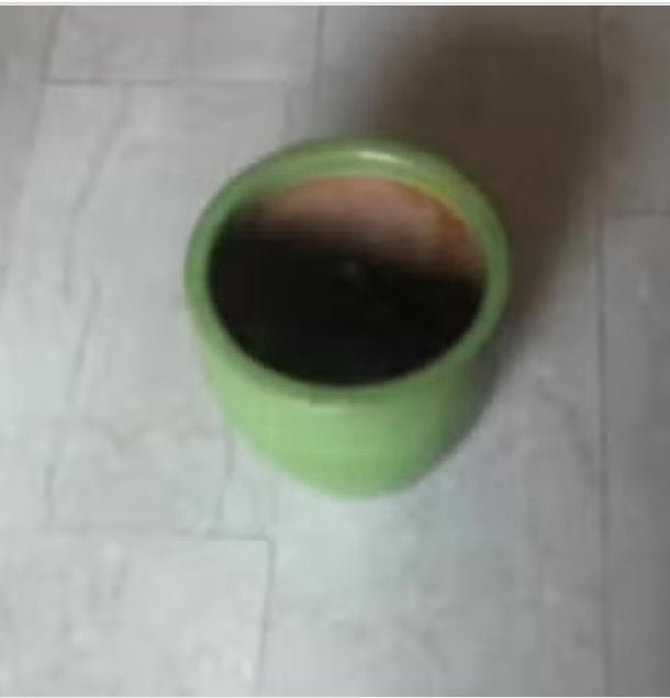 Bloempot keramiek groen hoogte 25 cm br 14 cm, Rond, Ophalen of Verzenden, Zo goed als nieuw, Aardewerk