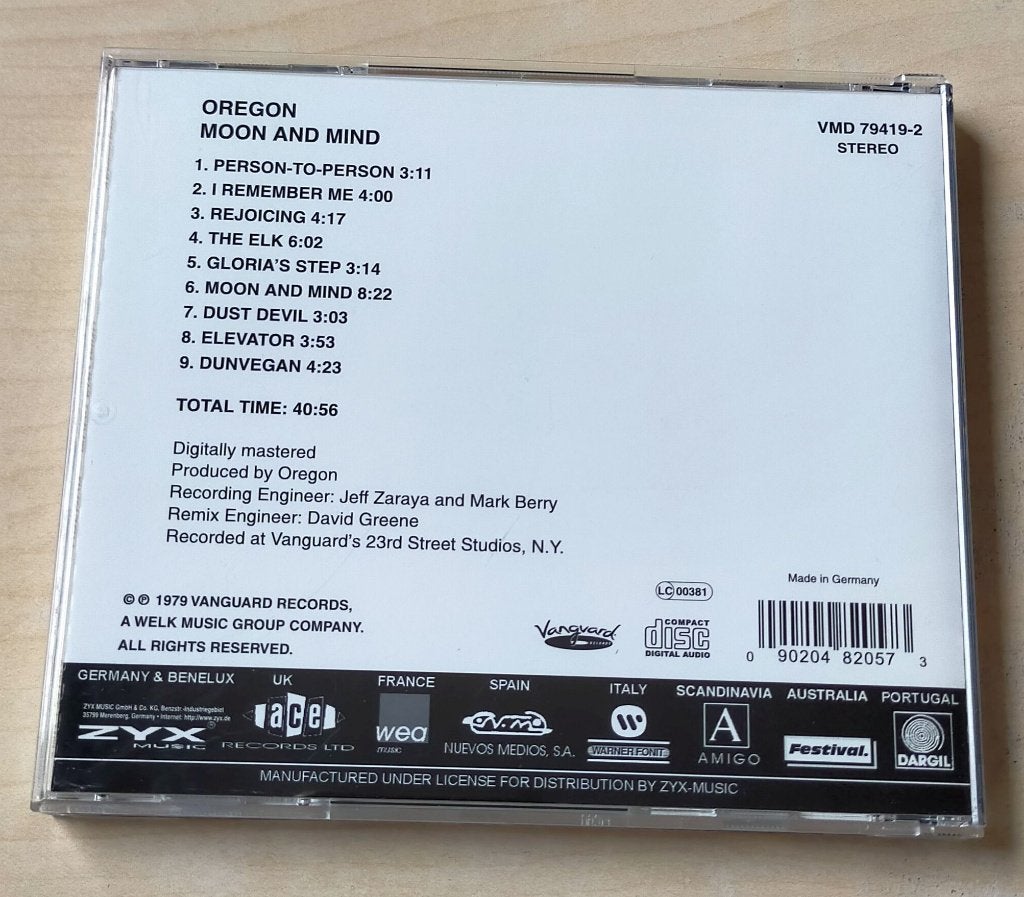 Oregon - Moon and Mind CD 1979/199? Ralph Towner, Ophalen of Verzenden, Zo goed als nieuw, Jazz
