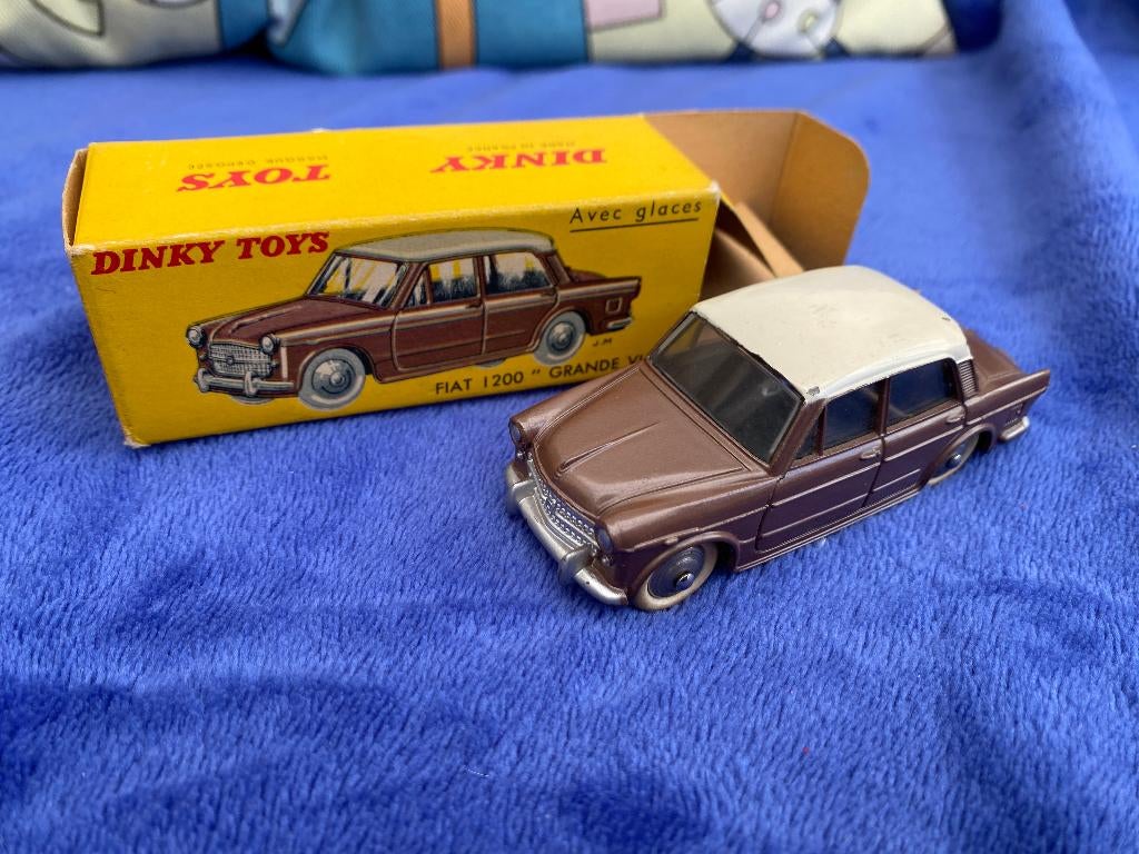 French Dinky Toys Fiat 1200 "Grande Vue"  met doos  nr. 531, Ophalen of Verzenden, Gebruikt, Auto, Dinky Toys