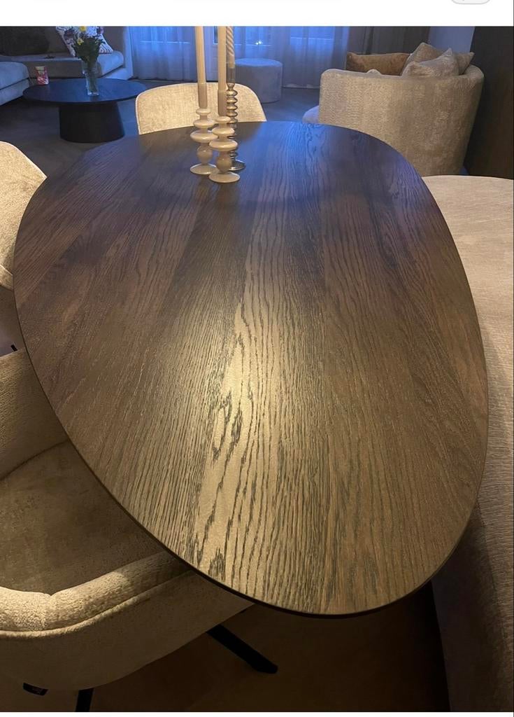 Moderne kiezelvormige eettafel - 2 meter, Huis en Inrichting, Tafels | Eettafels, 200 cm of meer, Ophalen of Verzenden, Zo goed als nieuw
