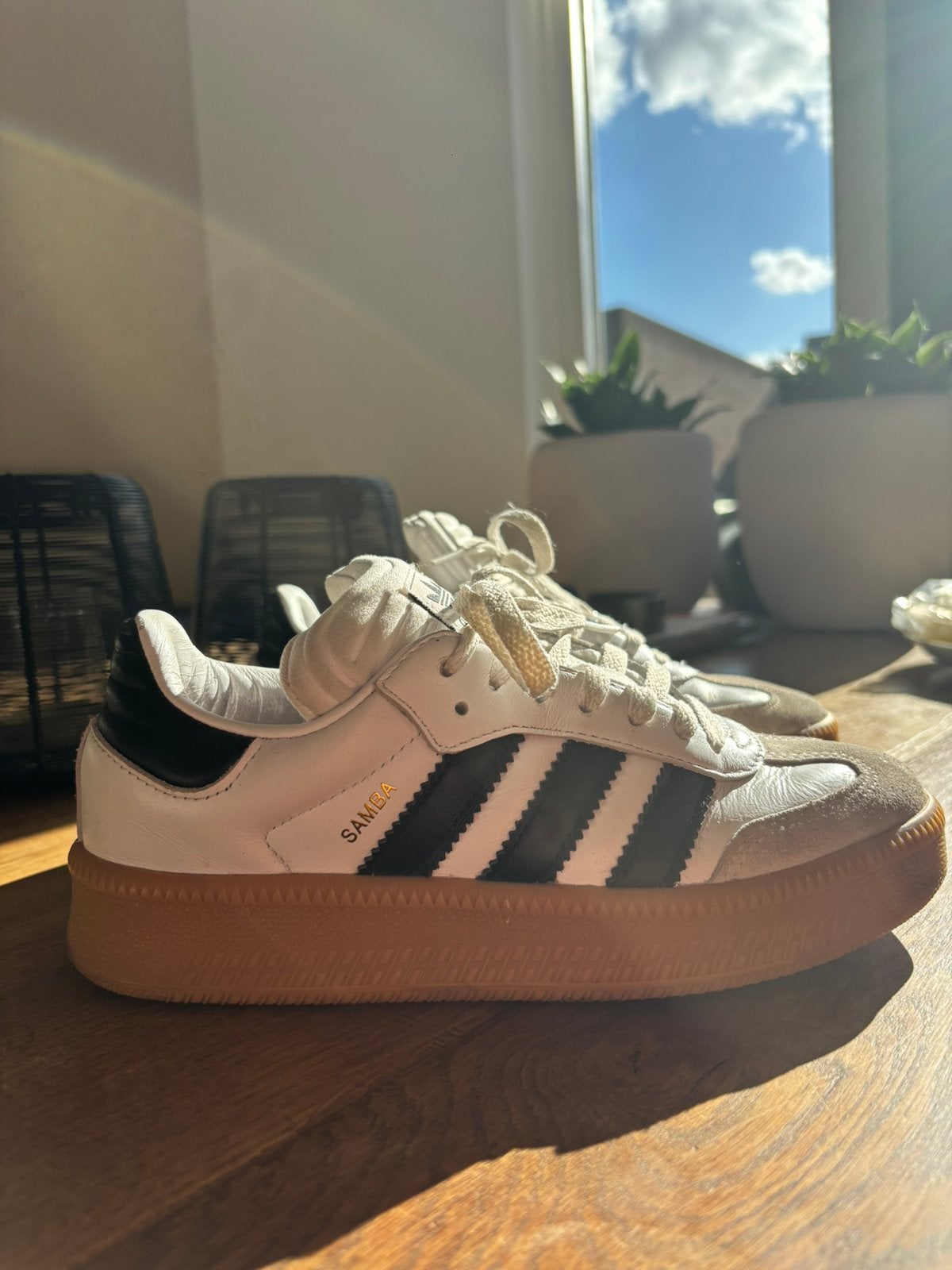 adidas samba, Wit, Ophalen of Verzenden, Sneakers of Gympen, Gedragen