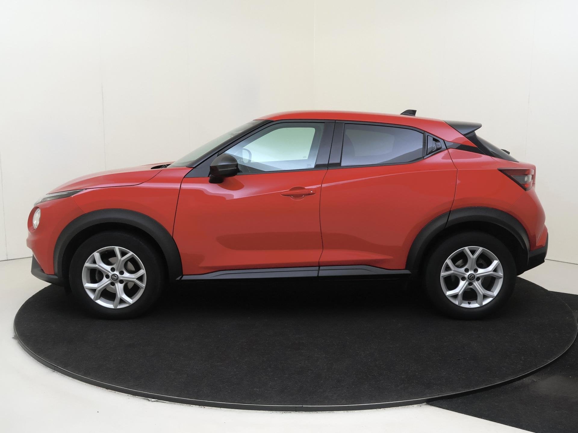 Foto 8 van Nissan Juke 1.0 DIG-T N-Connecta | Achteruitrijcamera | Appl
