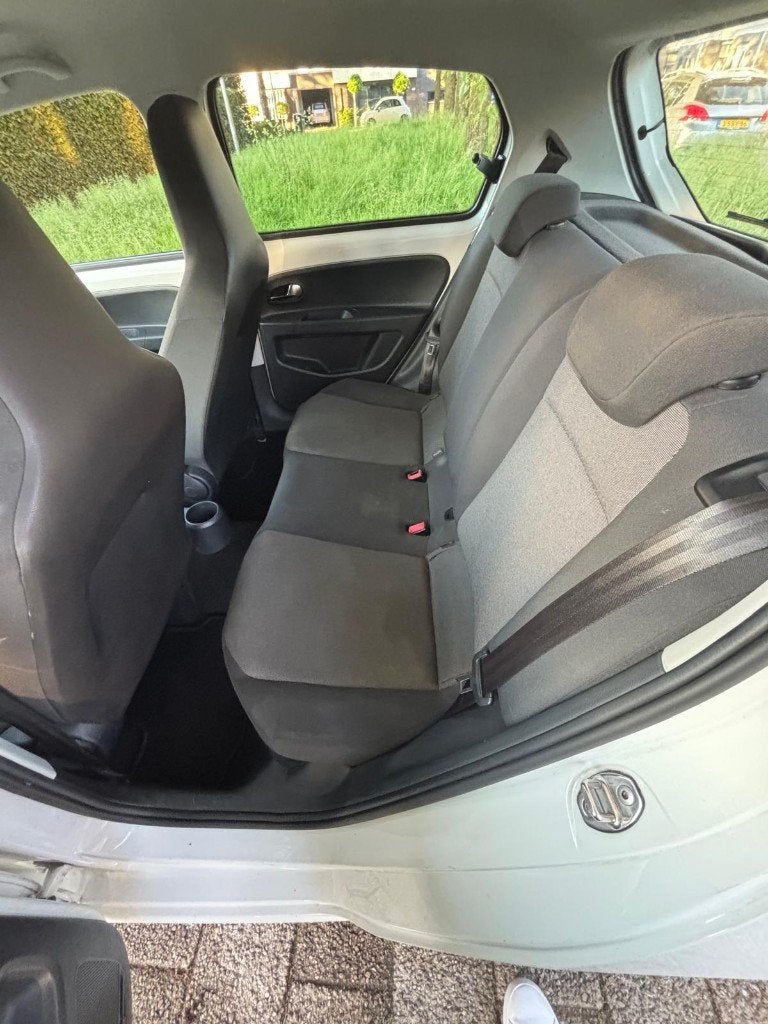 Foto 10 van Volkswagen up! 1.0 44kw (koude airco/nw beurt)