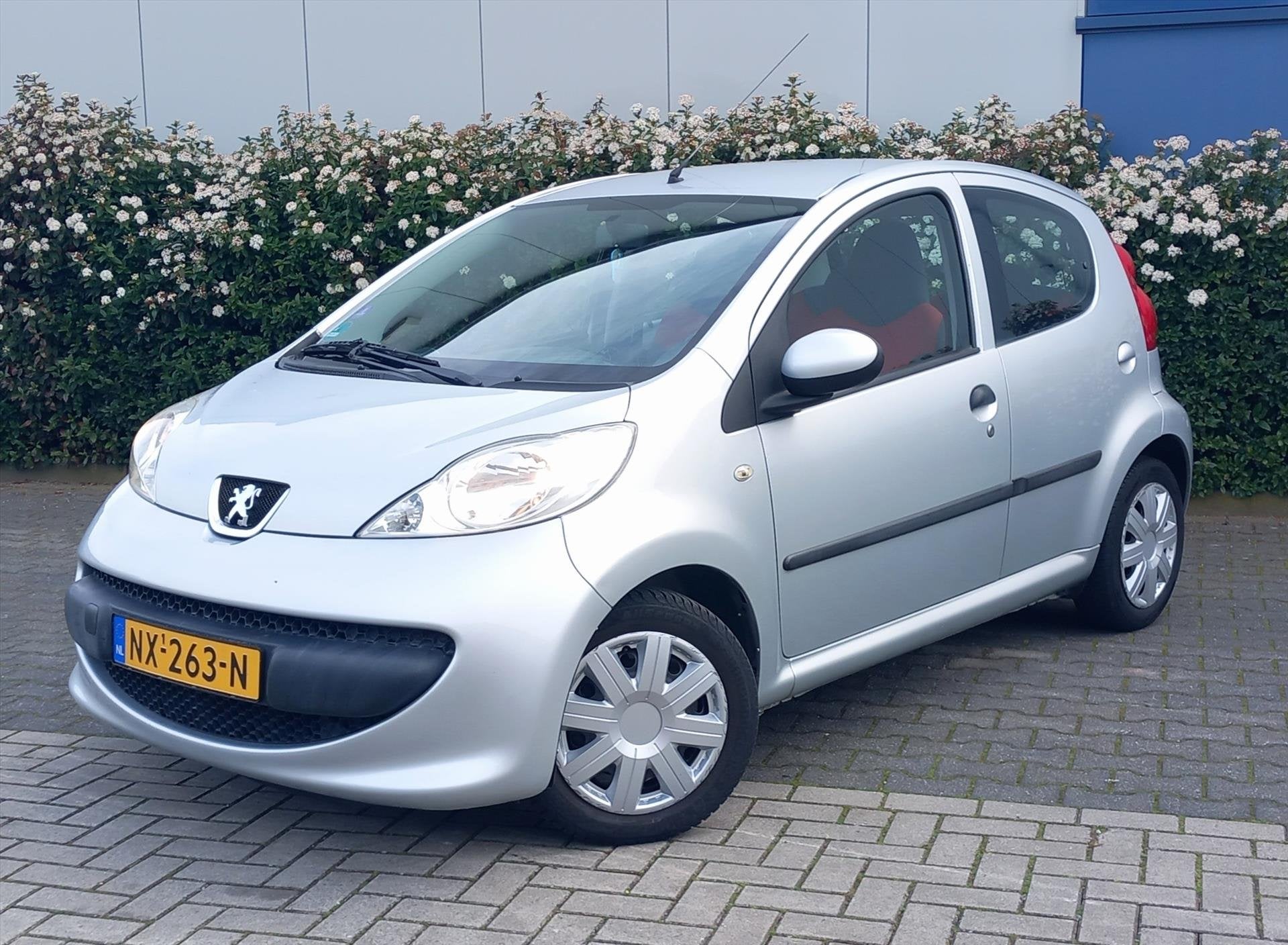 PEUGEOT 107 1.0 12V 68PK 5D XS Airco, Voorwielaandrijving, Dealer onderhouden, Stof, Gebruikt