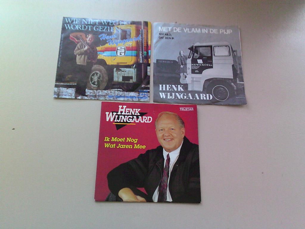 vinyl singles van henk wijngaard 3 stuks, Ophalen of Verzenden, Zo goed als nieuw, Overige formaten, Levenslied of Smartlap