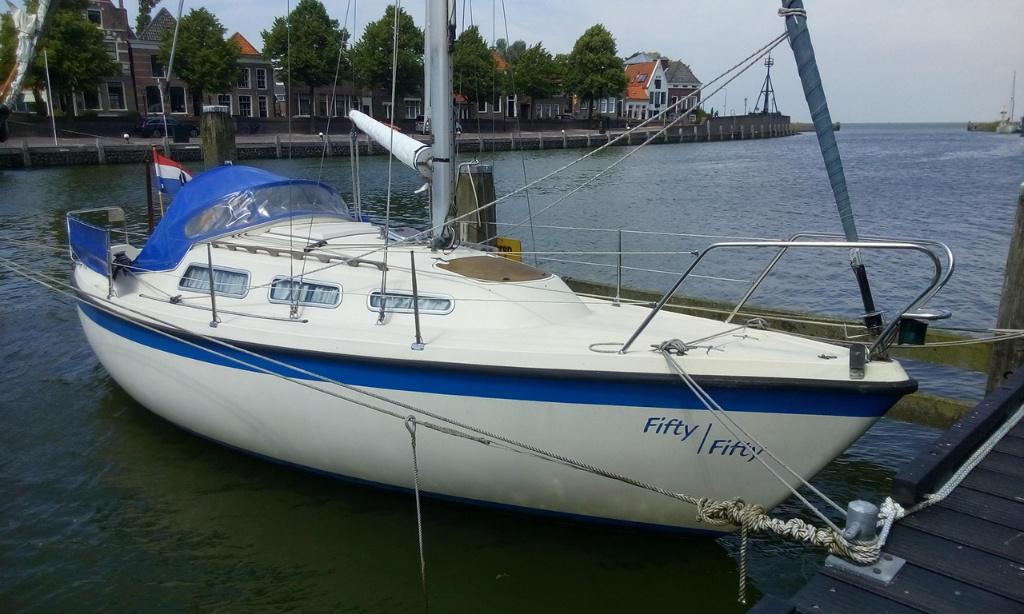 Zeilboot Hurtley 800, Ophalen, Gebruikt, Diesel, Tourjacht of Cruiser