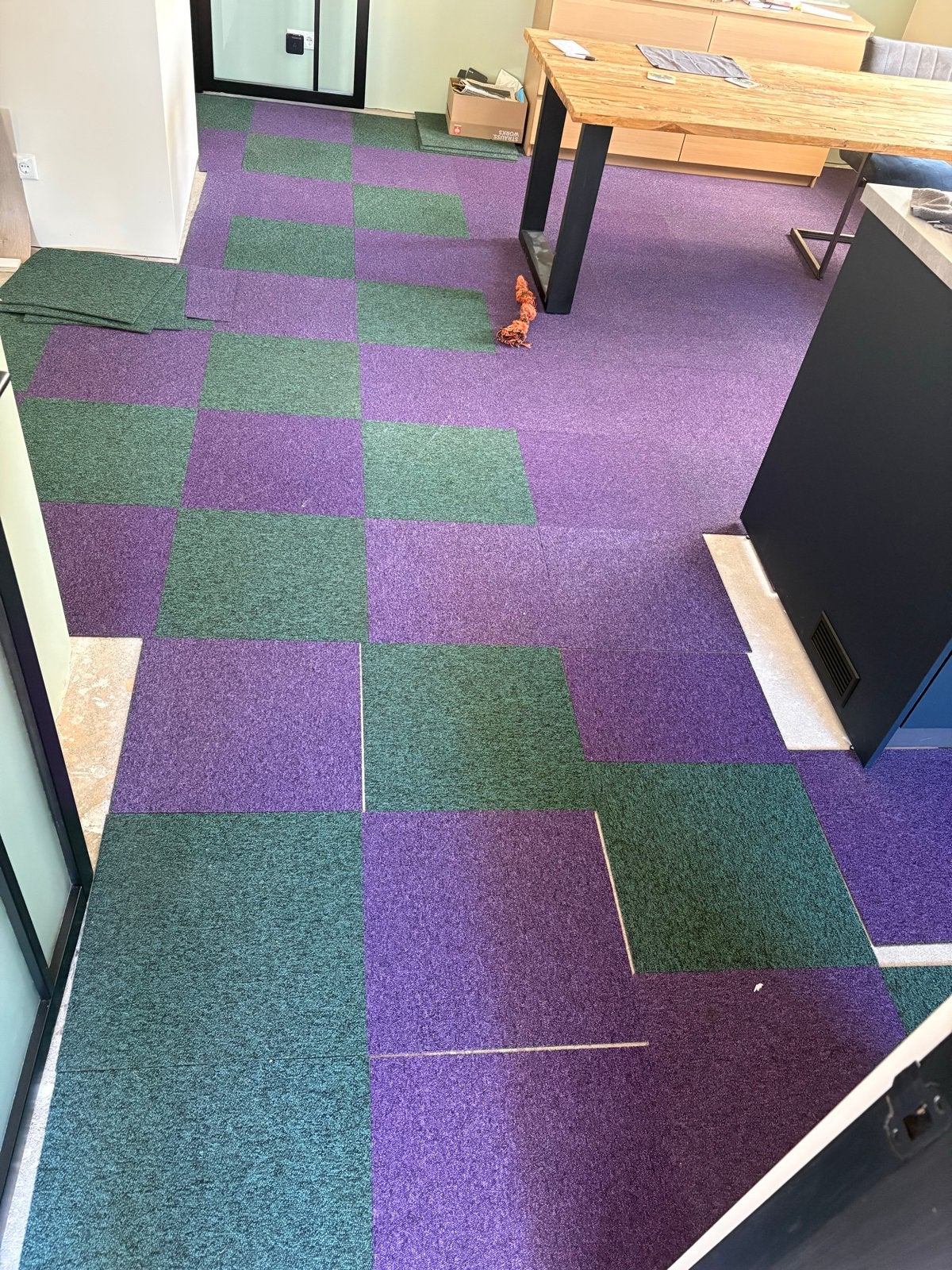 Tapijttegels paars/groen, Ophalen, Minder dan 50 cm, Gebruikt, 50 tot 100 cm