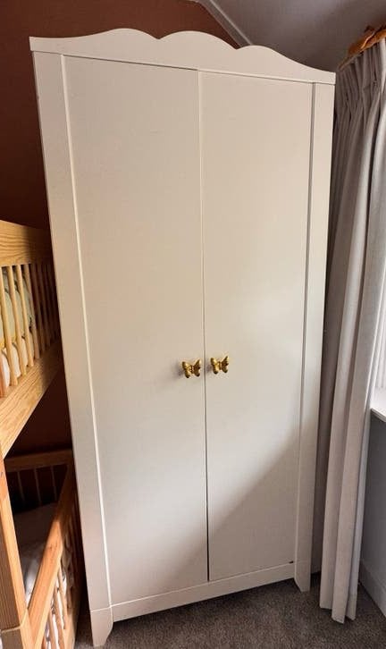 Witte Kinderkledingkast met Vlindergrepen, Ophalen, Gebruikt, Kast, 105 cm of meer