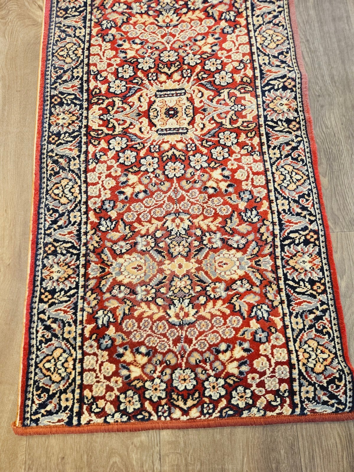 Perzische Loper. Prachtige kleuren en patronen! Weg = Weg!, Crème, Perzisch, 200 cm of meer, Zo goed als nieuw