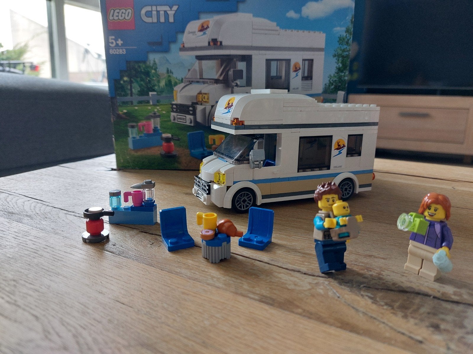 LEGO City Campervan 60283
