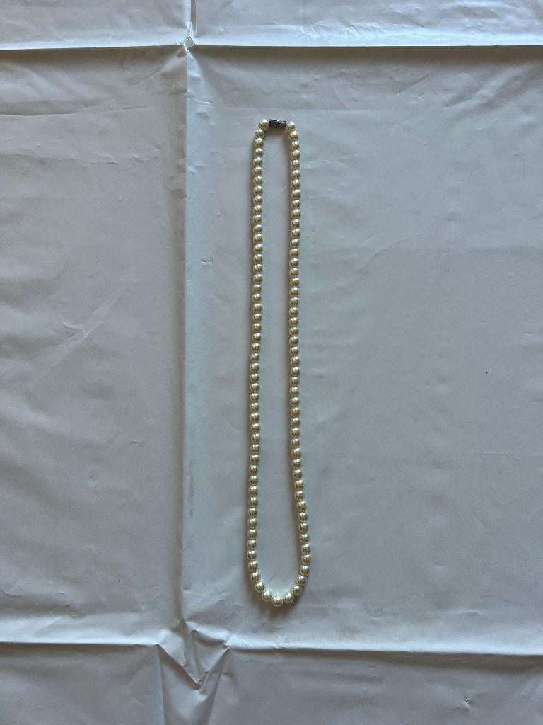 Elegante parelketting in klassieke stijl met schroefsluiting, Kleding | Dames, Carnavalskleding en Feestkleding, Carnaval, Verzenden