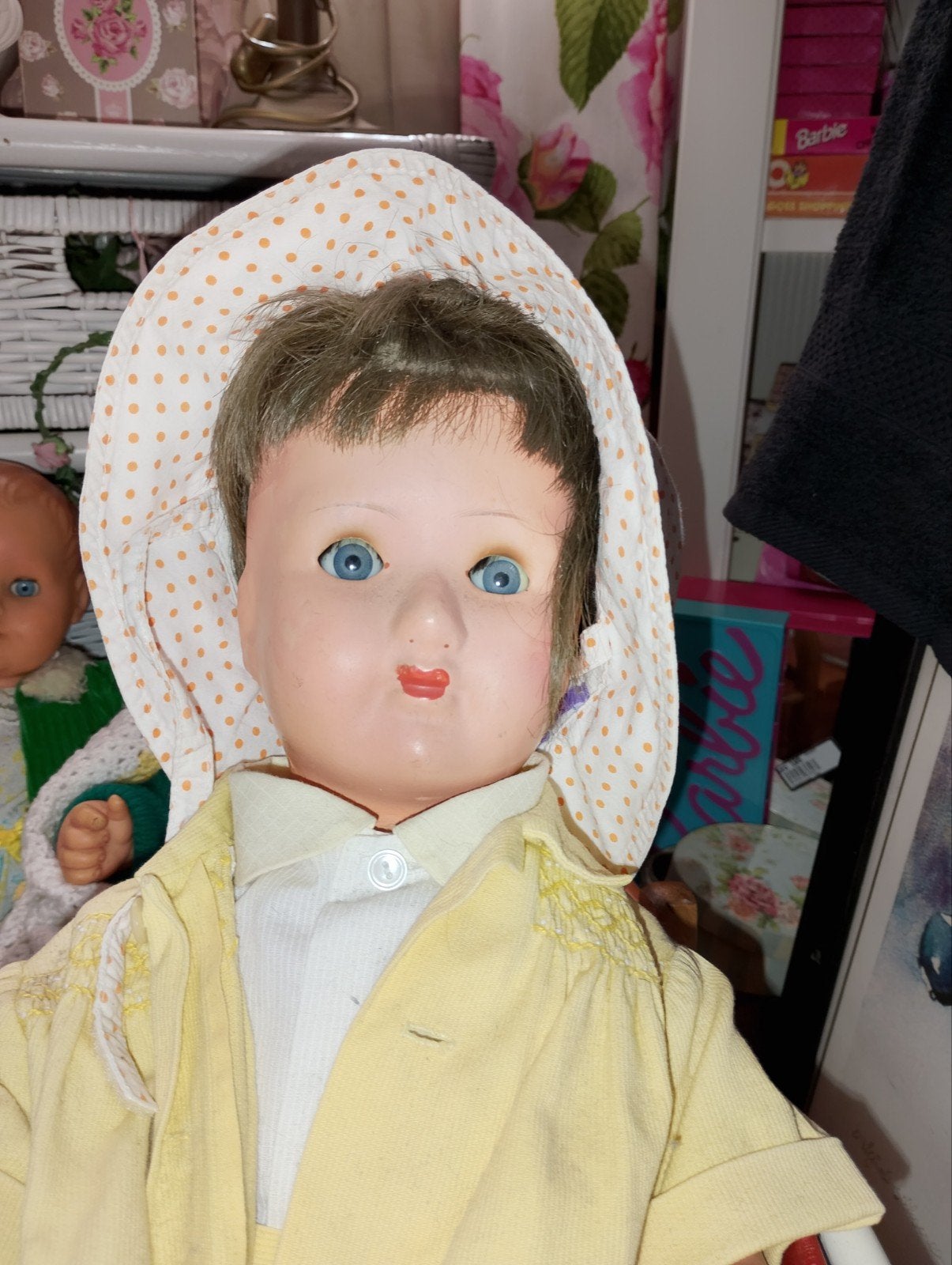 Vintage Babypop met wandelwagen en kleding, Kinderen en Baby's, Speelgoed | Poppen, Ophalen of Verzenden, Gebruikt, Babypop