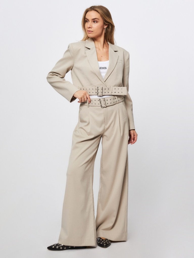 Z.G.A.N! Gestuz Editha broek met riem en plooien zand 36, Verzenden, Beige, Zo goed als nieuw, Gestuz