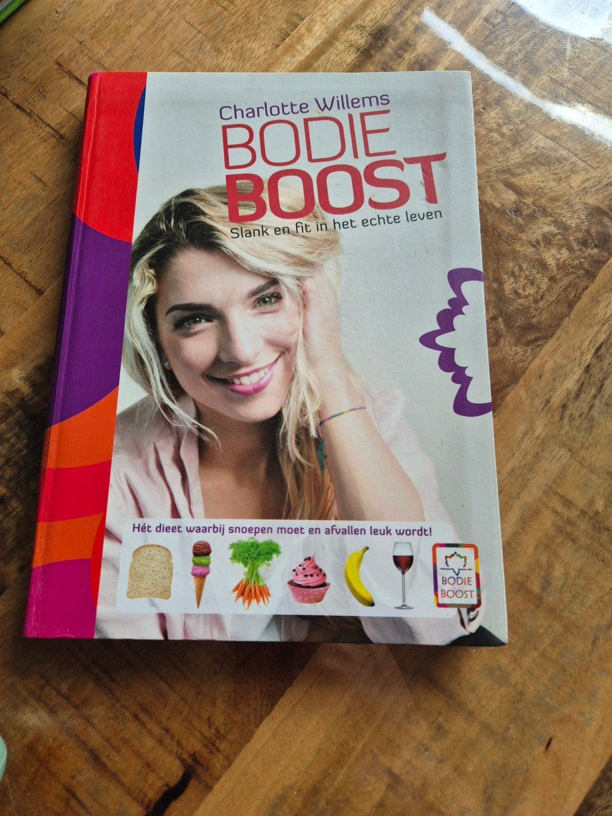 Charlotte Willems - Slank en fit in het echte leven, Boeken, Ophalen of Verzenden, Zo goed als nieuw, Charlotte Willems