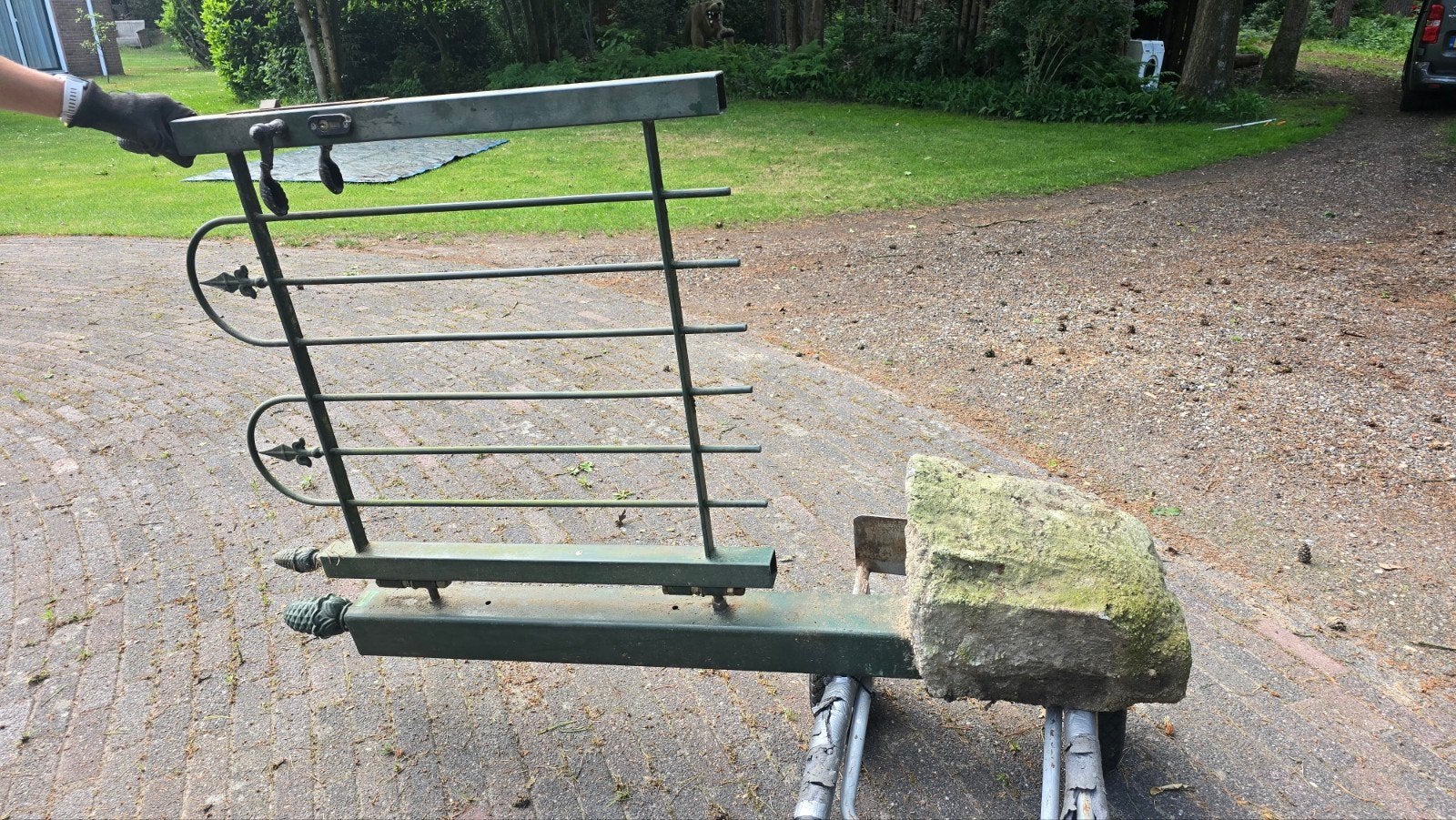 Robuust groen sierhekwerk met poort, Tuin en Terras, Tuinhekken en Hekwerk, Met poort, Gebruikt, Ophalen of Verzenden, Sierhekwerk