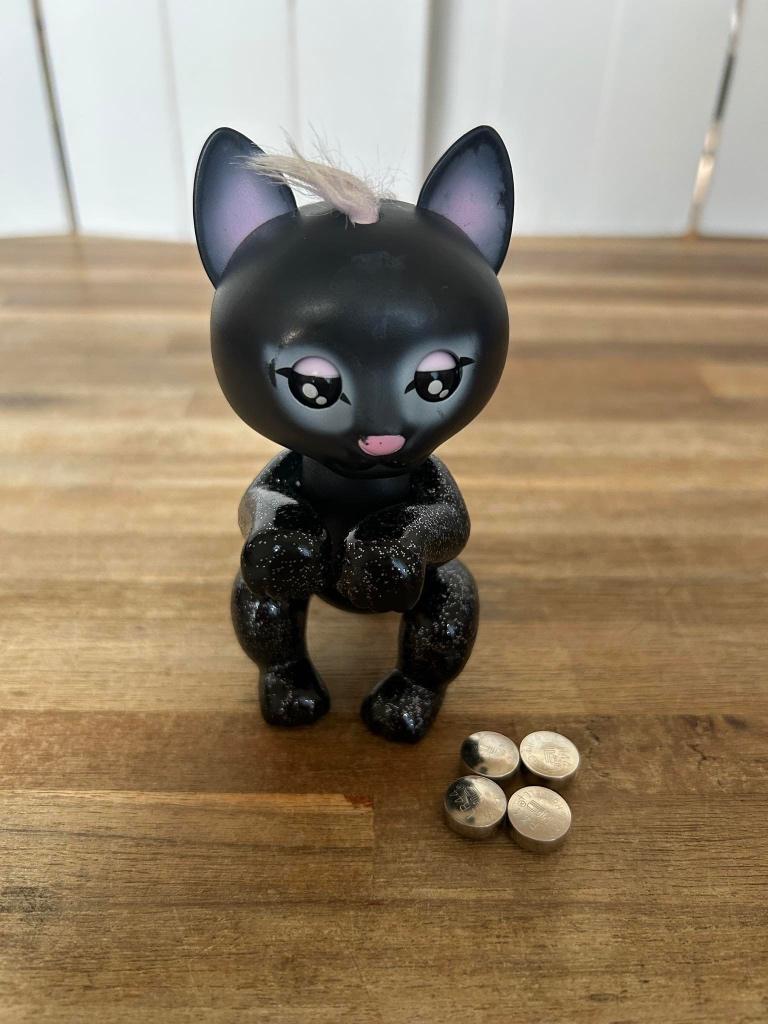 WowWee Fingerlings Light-Up Baby Black Panther Allec, Ophalen of Verzenden, Gebruikt