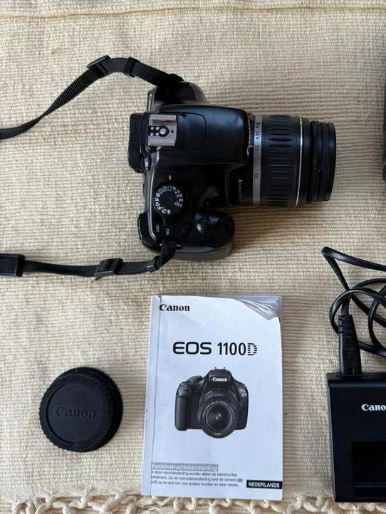 Canon EOS 1100D + 18-55mm lens, Ophalen of Verzenden, Gebruikt, Canon, Geen optische zoom