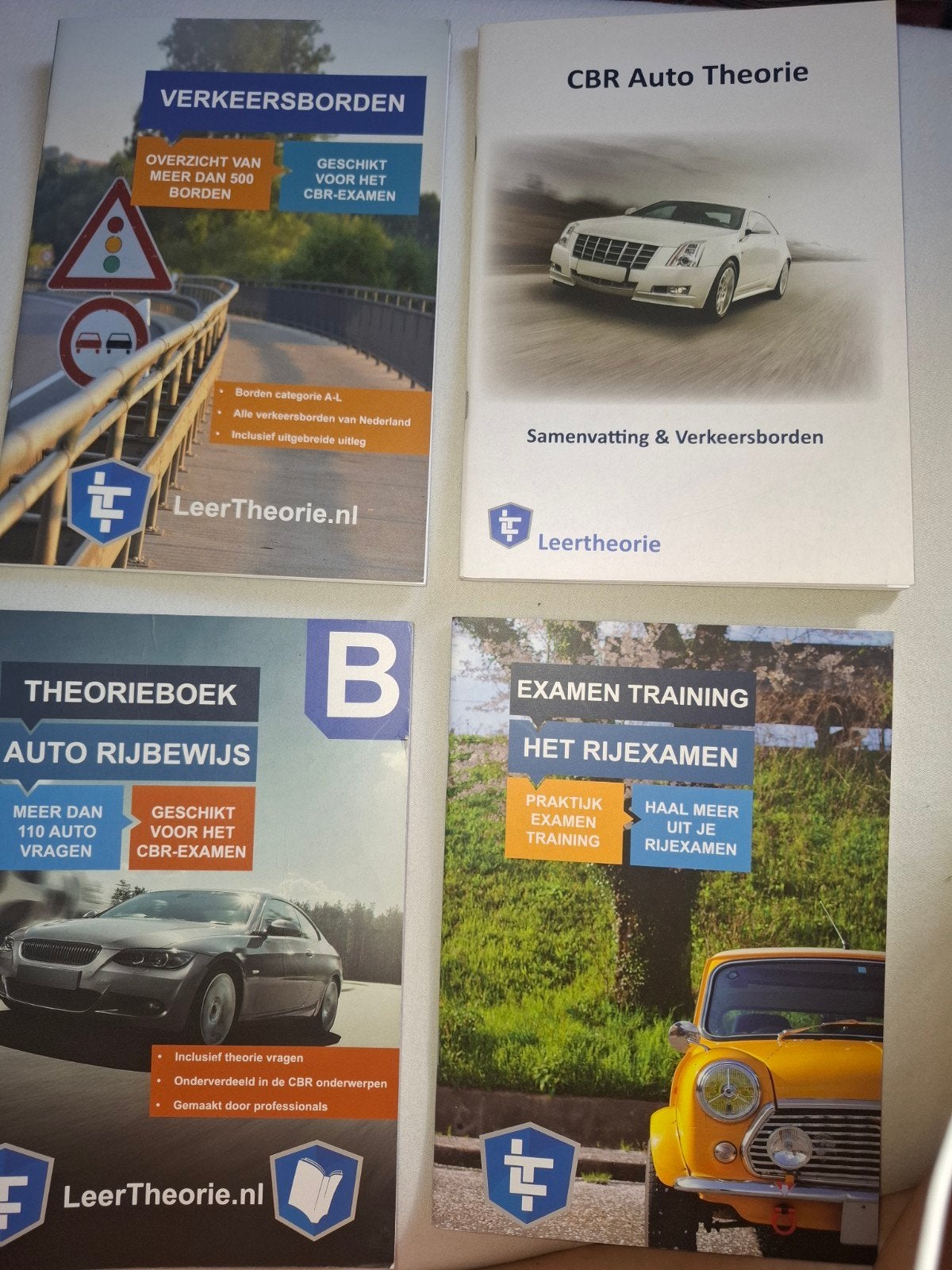 CBR Auto Theorieboeken & Examentraining - Compleet Pakket, Ophalen of Verzenden, Zo goed als nieuw, Overige niveaus, LeerTheorie.nl