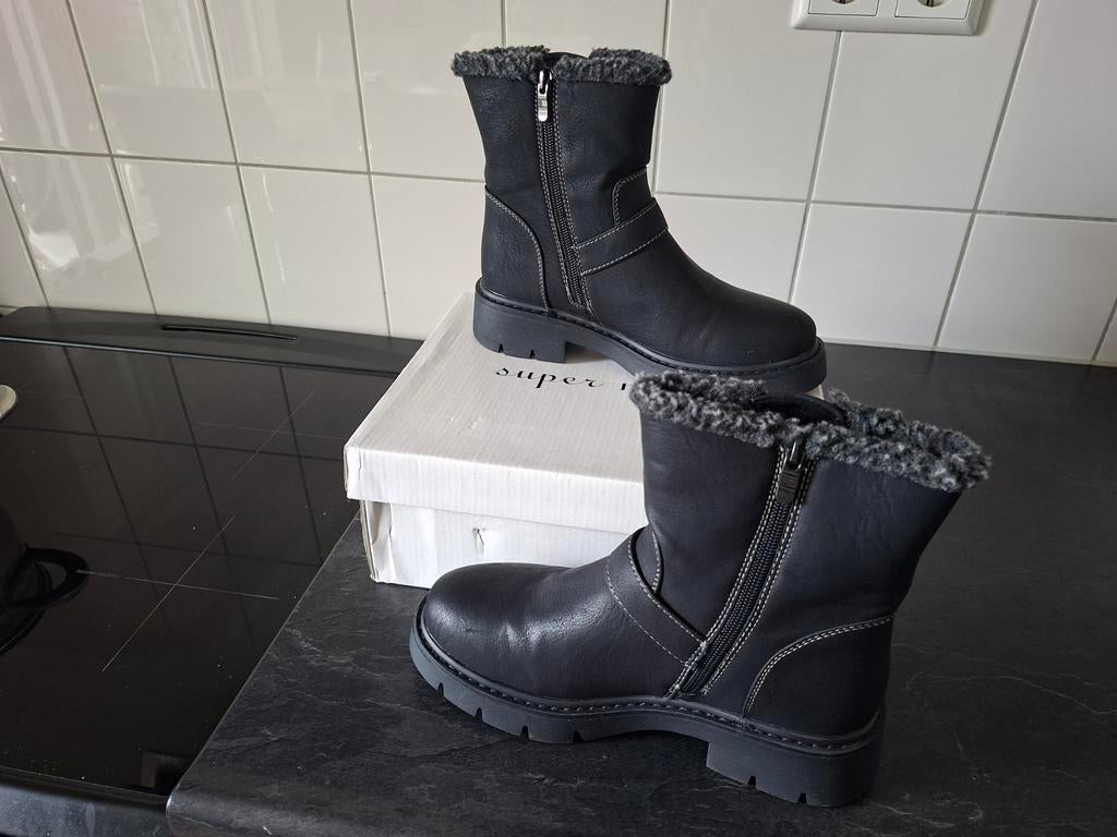 Nieuwe laarsjes, Zwart, Lage of Enkellaarzen, Nieuw, Ophalen of Verzenden