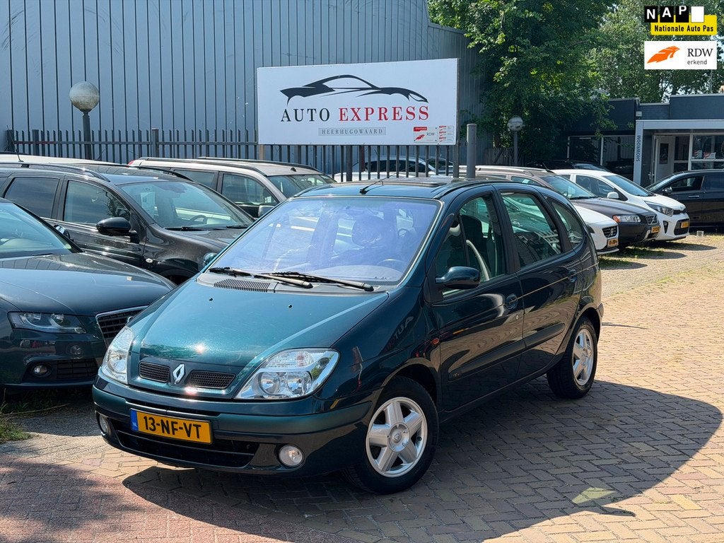 Renault Scénic 1.6-16V Expression/Airco/Pano Dak/Trekhaak/N, Auto's, Renault, Gebruikt, 1225 kg, Origineel Nederlands, Bedrijf