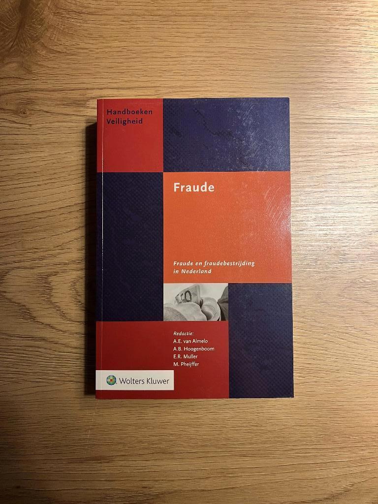 Fraude en fraudebestrijding in Nederland, A.E. van Almelo, Ophalen of Verzenden, Alpha, Zo goed als nieuw, HBO