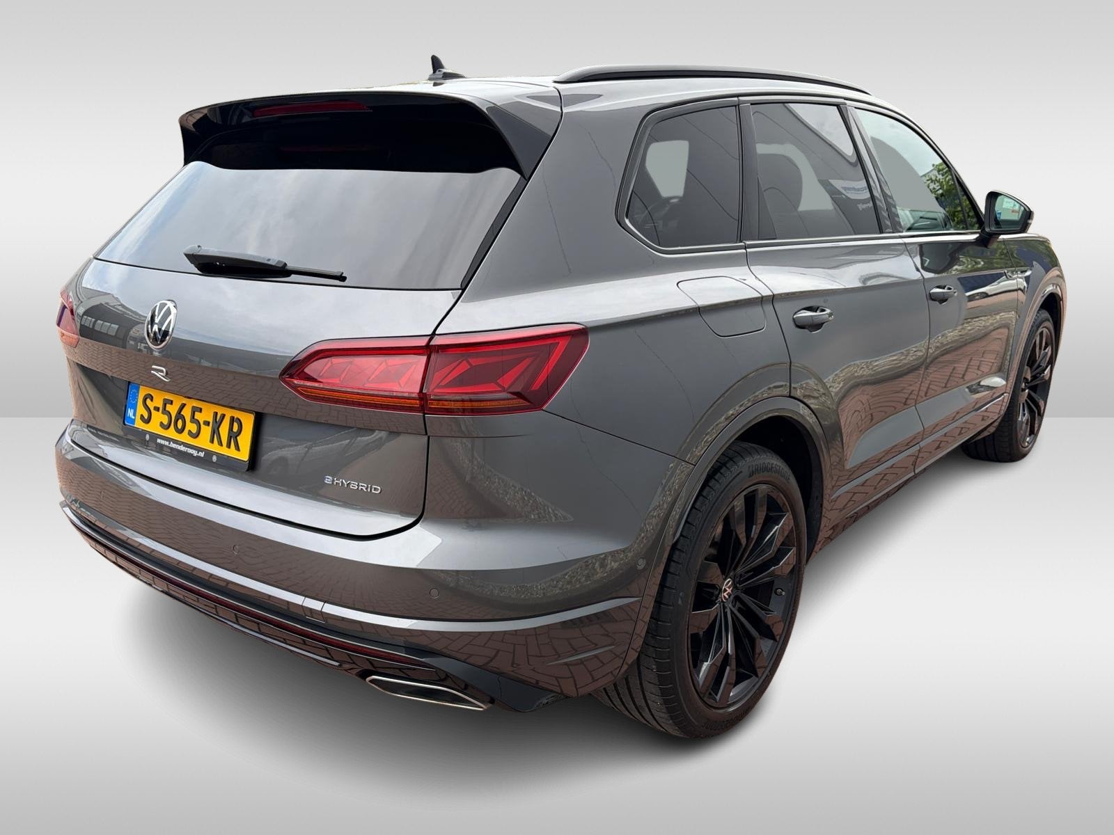 Volkswagen Touareg R 3.0 TSi eHybrid 462pk | Luchtvering | P, Auto's, Automaat, Gebruikt, 2995 cc, 120 €/maand