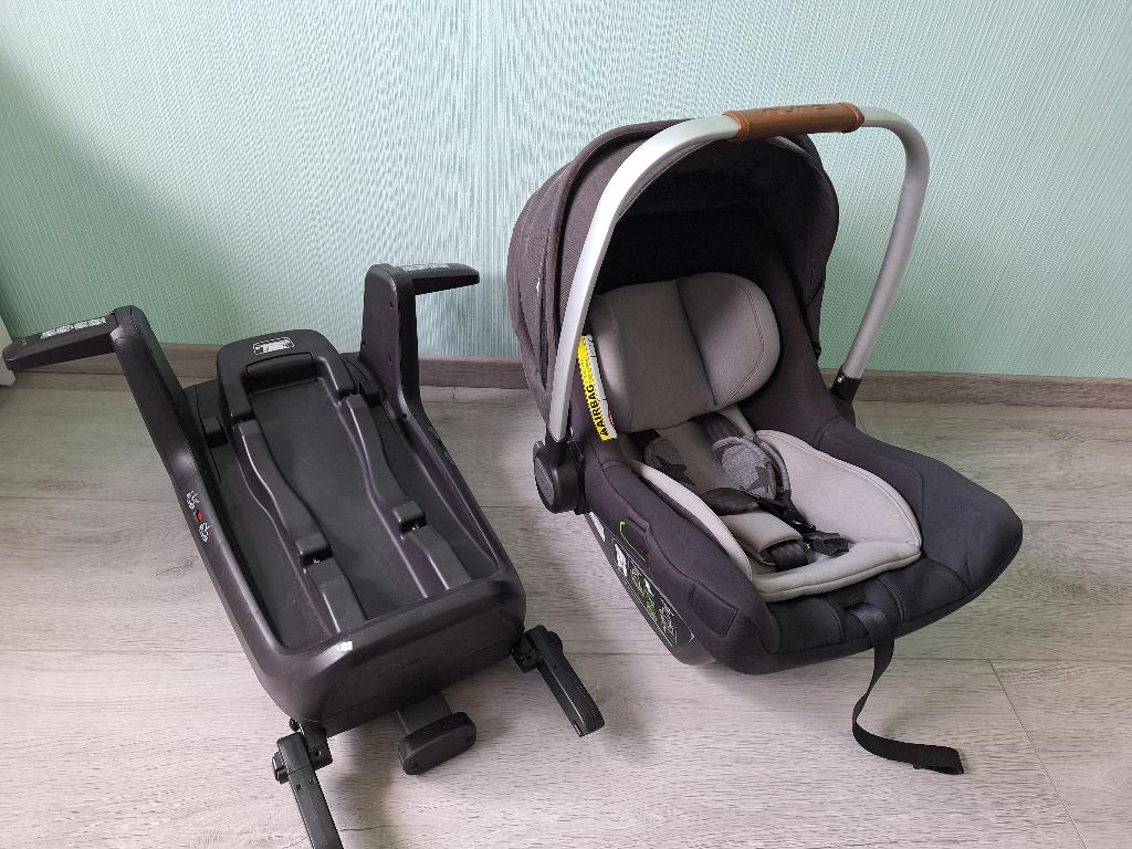 Nuna Kinderwagen 3 in 1 DEMI Caviar + Autostoel PIPA, Kinderen en Baby's, Kinderwagens en Combinaties, Ophalen, Zo goed als nieuw