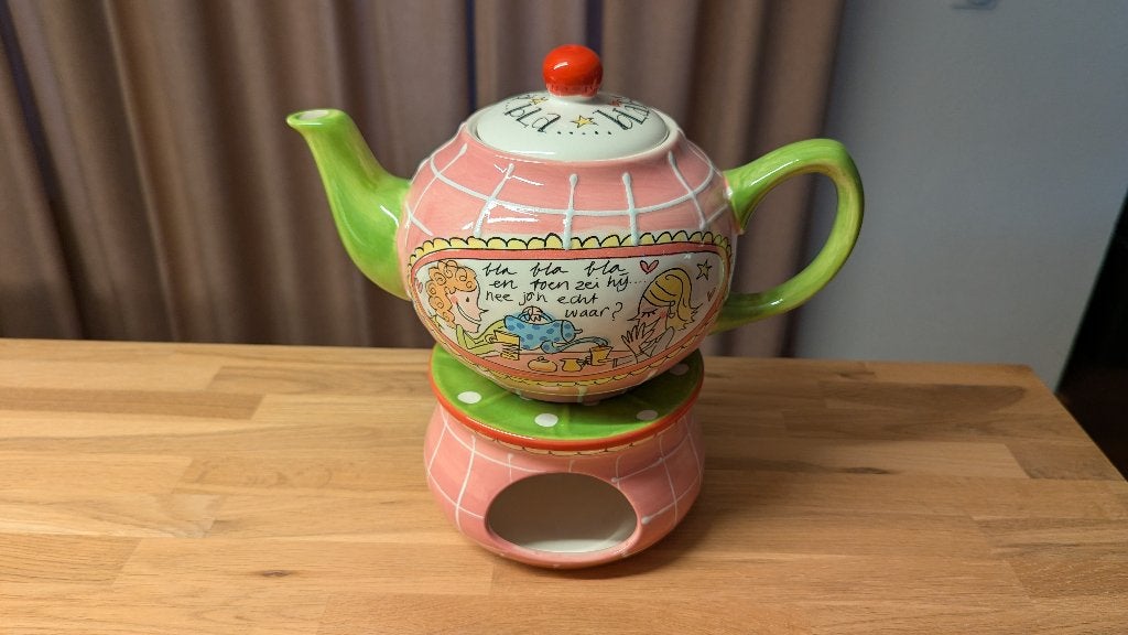 Blond Amsterdam Even Bijkletsen theepot met rechaud roze, Huis en Inrichting, Keuken | Servies, Ophalen of Verzenden, Zo goed als nieuw