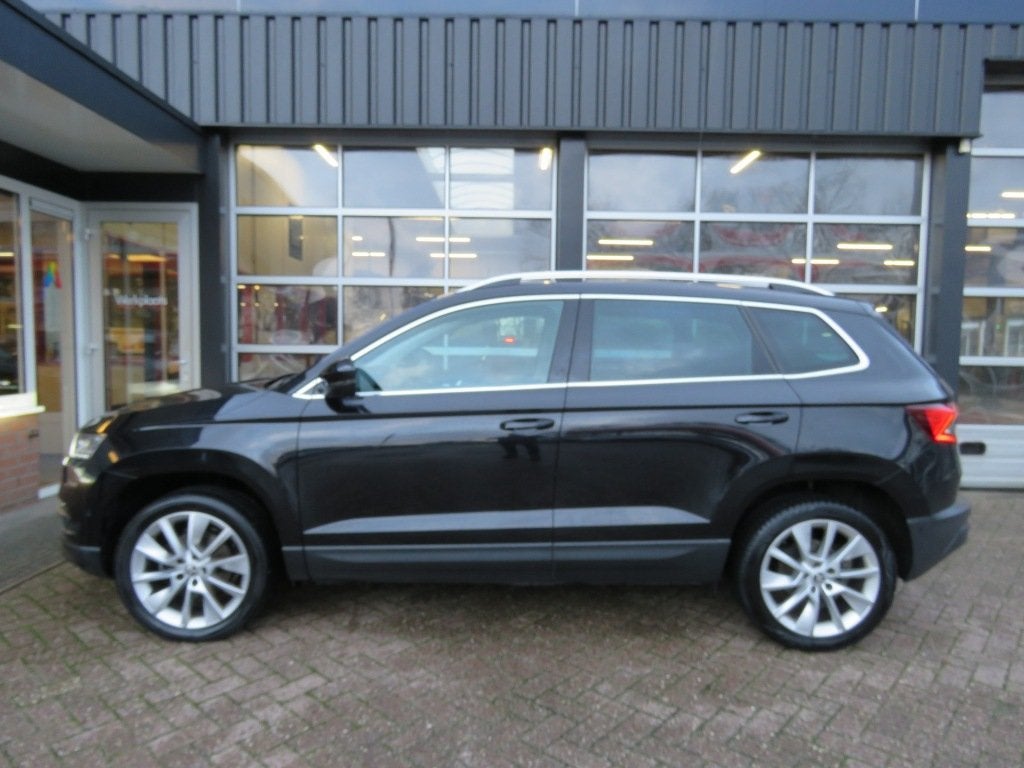 Skoda KAROQ 1.5 TSI 150pk ACT DSG-aut. Style Business / Pano, Euro 6, 4 cilinders, Zwart, Karoq