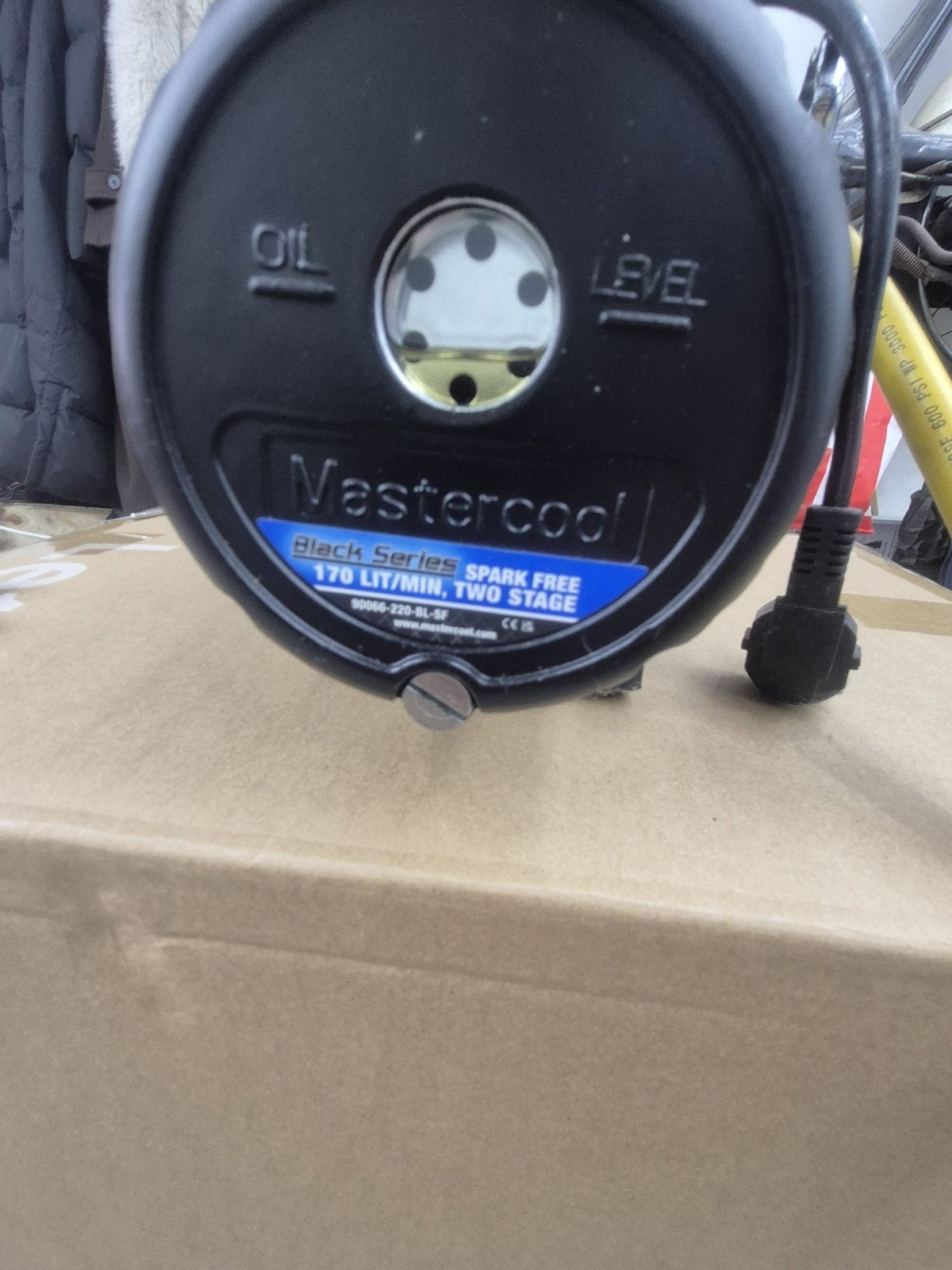 Mastercool Black Series 2 stages 170l/min, Ophalen, Zo goed als nieuw