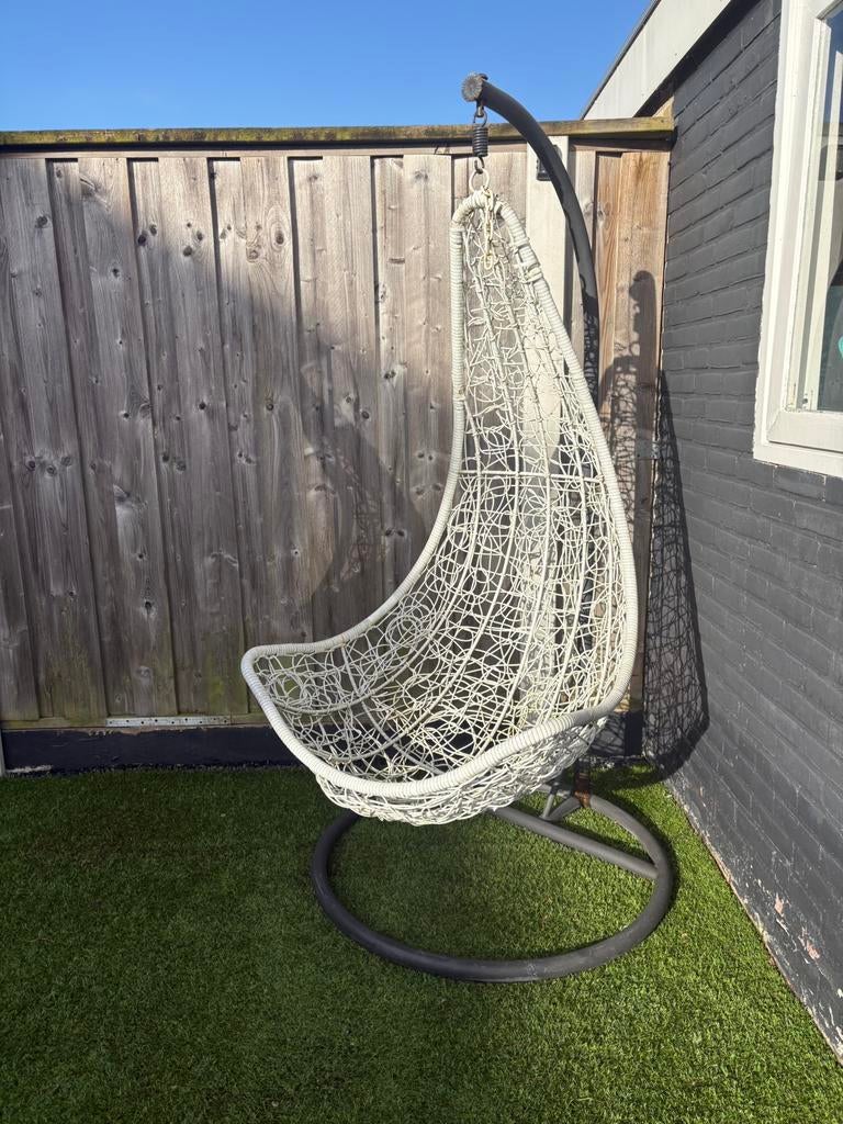 GRATIS! Hangstoel / ei stoel voor buiten, Ophalen, Gebruikt, Metaal