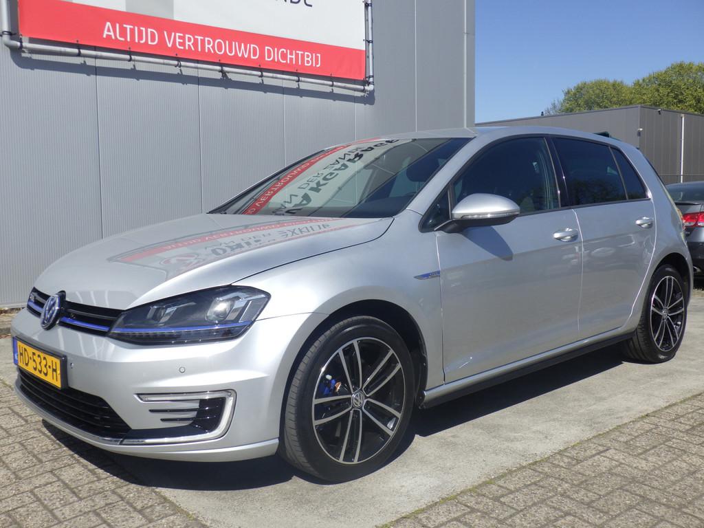 Volkswagen Golf 1.4 TSI GTE AUT PHEV, Cruise, Carplay NL/NAP, Stof, Gebruikt, 4 cilinders, Automatische klimaatregeling