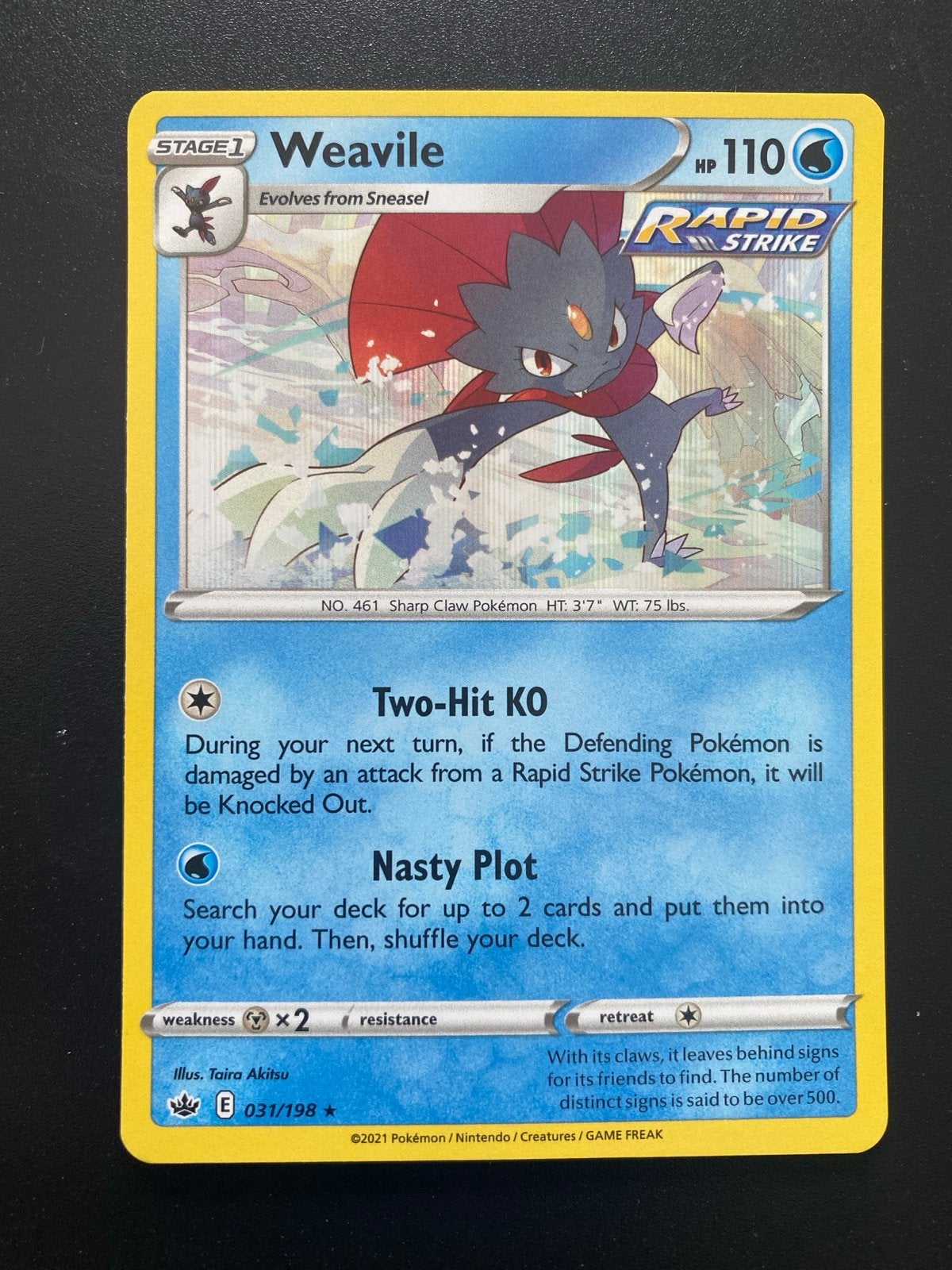 Weavile 031/198 Holo Pokémon Chilling Reign, Ophalen of Verzenden, Zo goed als nieuw, Losse kaart, Foil