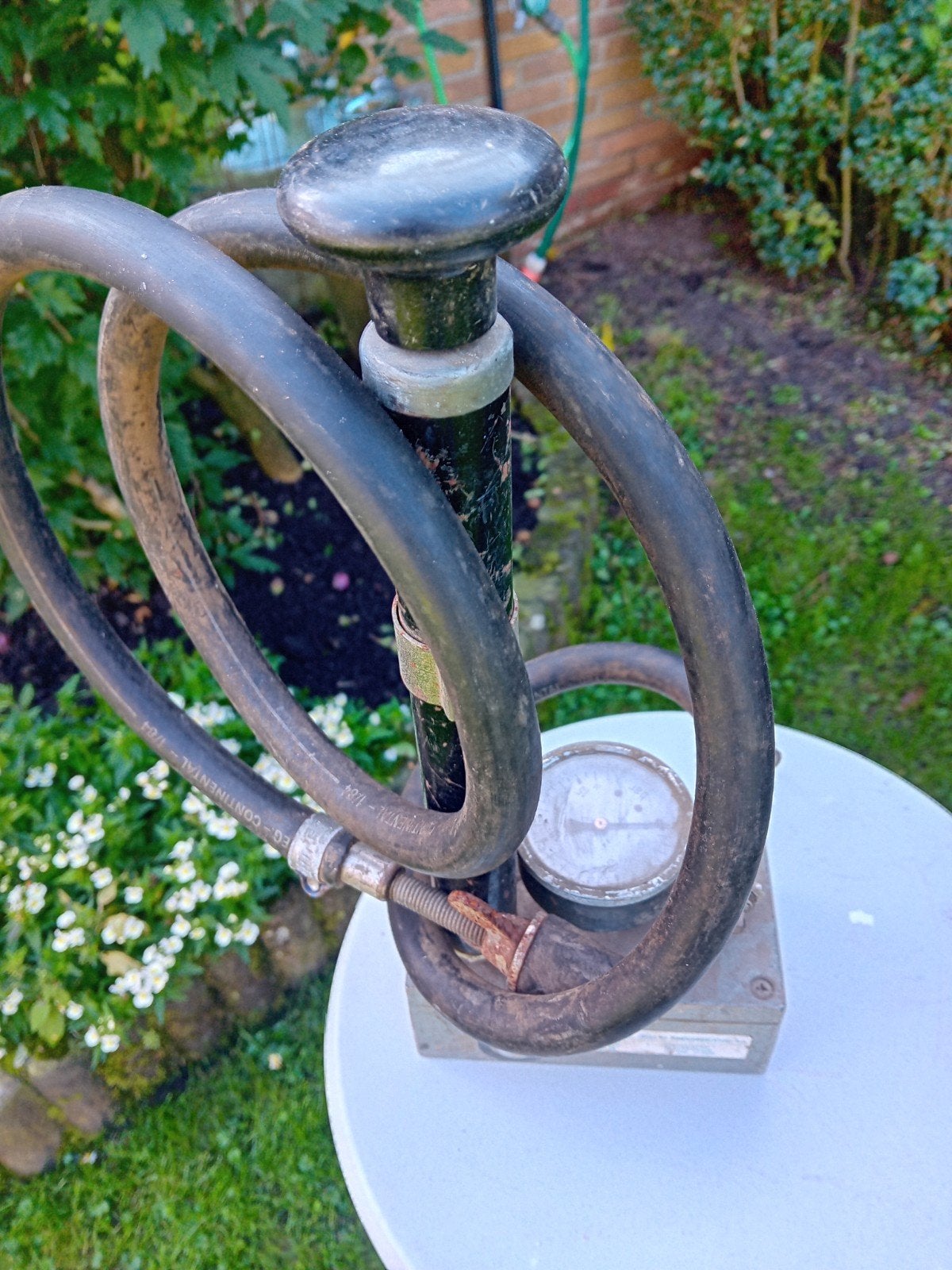 Oude gasafperspomp met manometer, Ophalen of Verzenden, Gebruikt, Druk