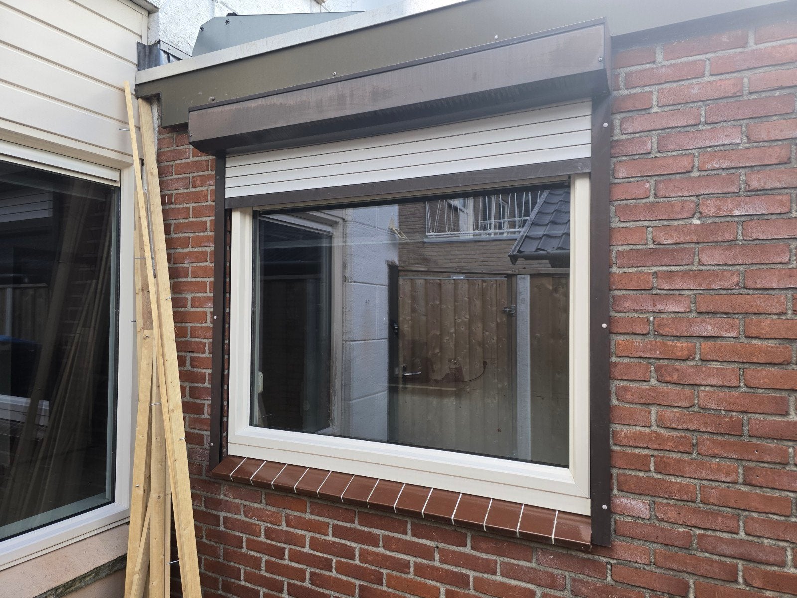 Rolluik voor raam - Bruin/Wit, Gebruikt, Bruin, 100 tot 150 cm, 150 tot 200 cm