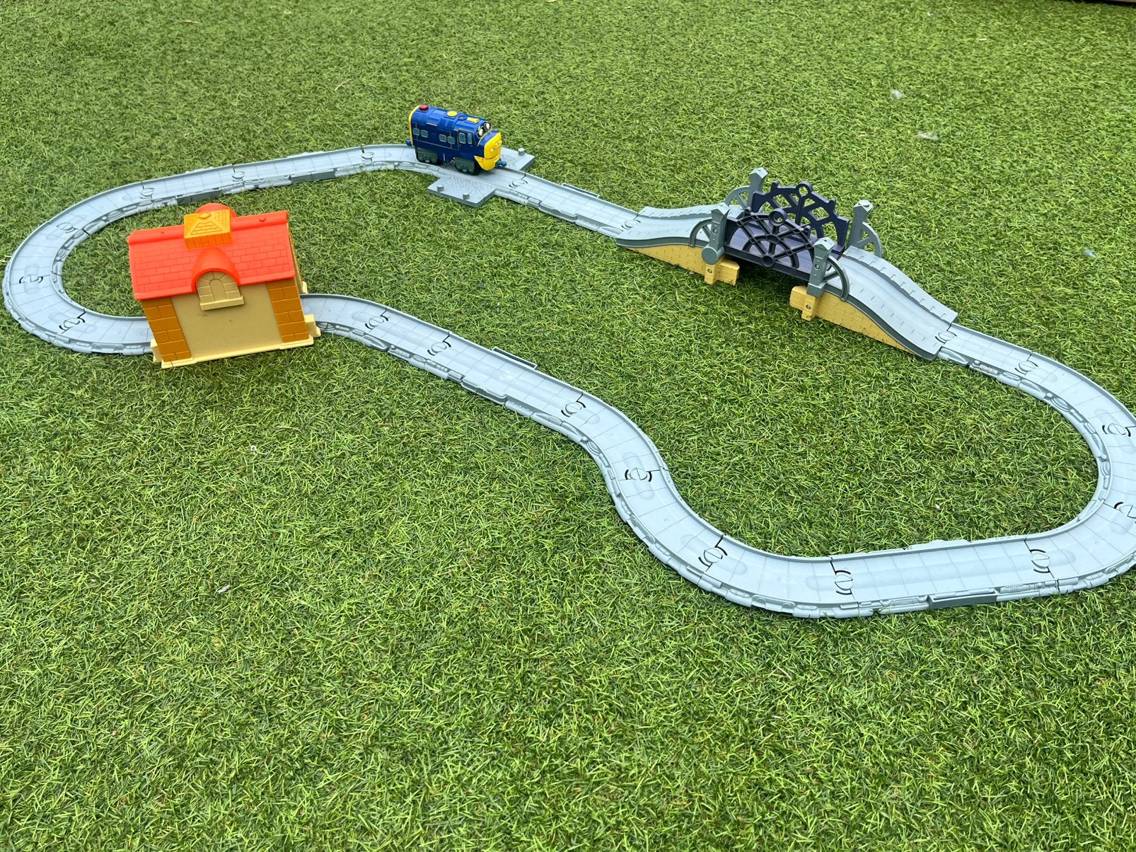 Thomas de Trein spoorlijn inclusief huisje, Ophalen of Verzenden, Zo goed als nieuw, Handmatig, Overige merken