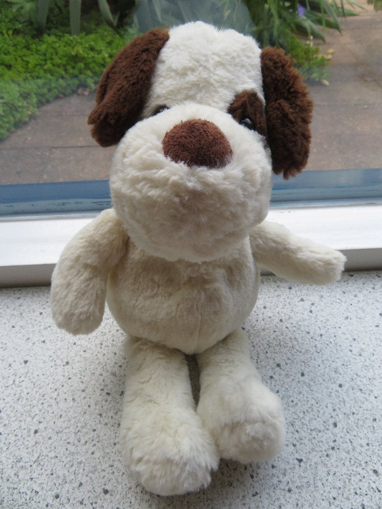 Hond merk Sunkid wit met bruine oren, neus en sproetjes, Zo goed als nieuw, Wasbaar, Wit, Hond